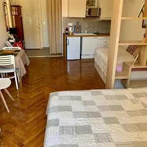 studio-rue-massena.fr-provencehotel.com/