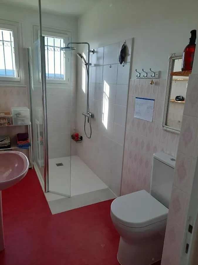 Homestay Les Coteaux De Planeze, Maison Et Jardin Dans Le Lot! Chambres Chez L'Habitant! Belmont-Bretenoux France
